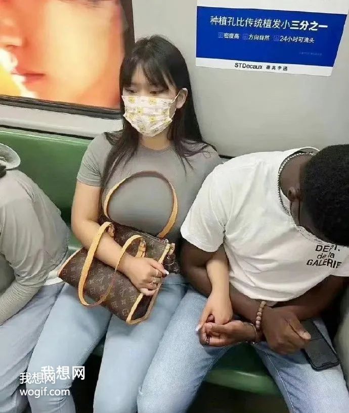 中國女生找國外黑男友,她圖“進(jìn)口”,他圖“免費(fèi)”?